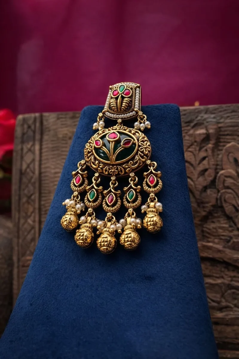 Zara dangles Earring