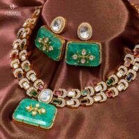 Aarohi Glow-Moissanite Necklace