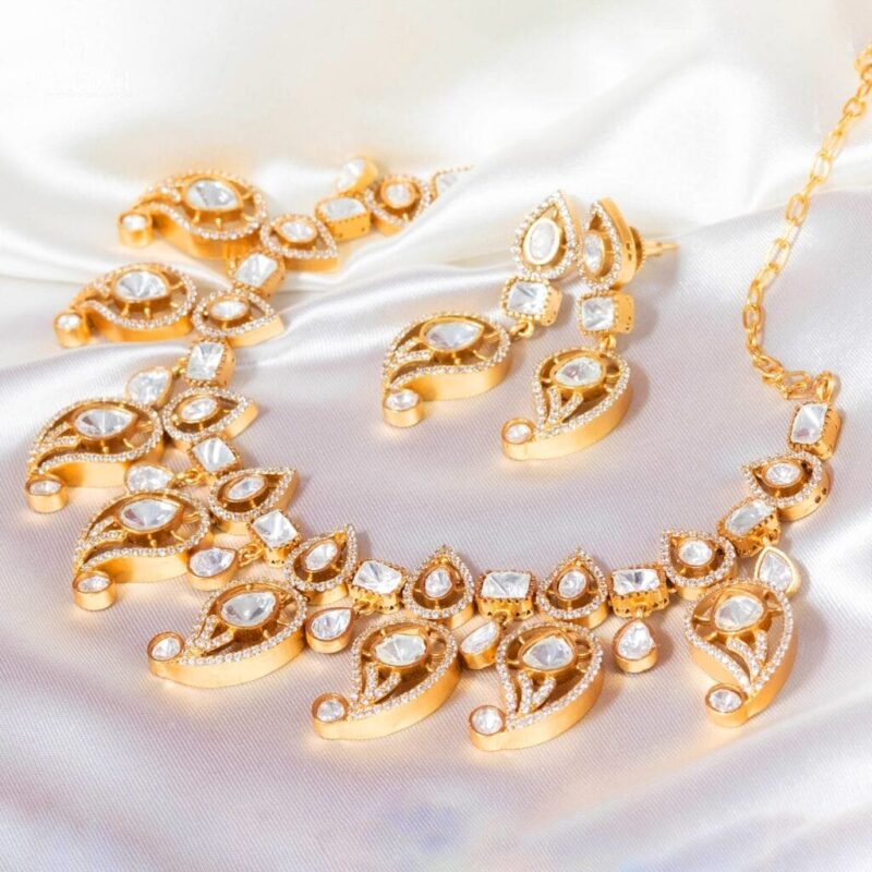 Noorika Shine Necklace