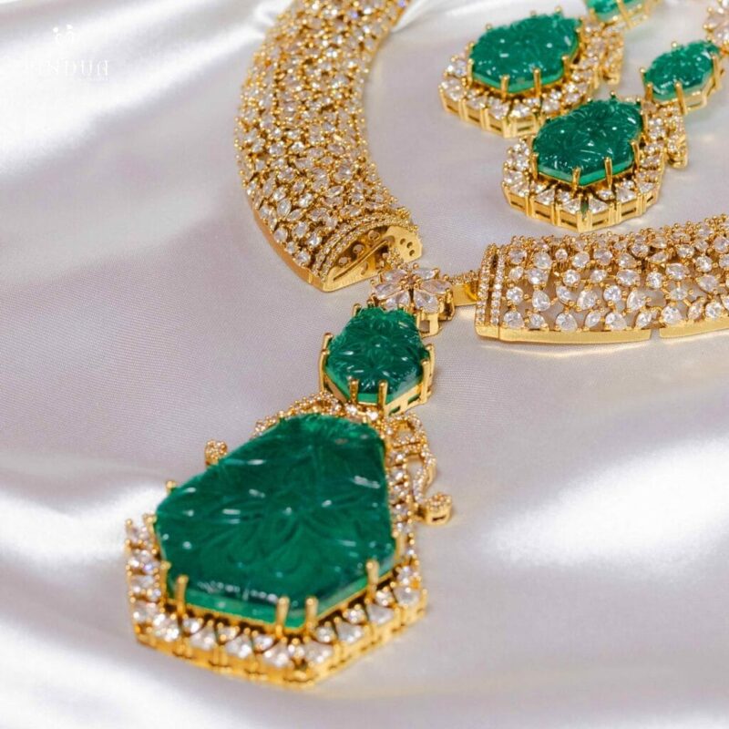 Ishita Spark Necklace