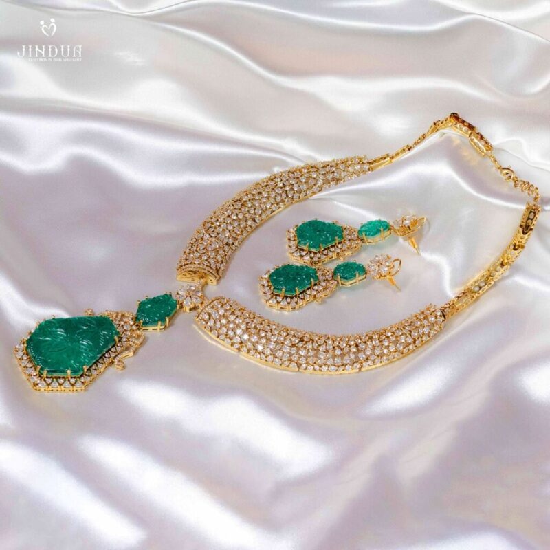 Ishita Spark Necklace