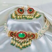 3G9A8216-min-1024x1024-1.jpg Mahira Glow-Pacchi Kundan Necklace