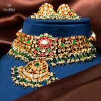 Aabha Aura-Pacchi Kundan Necklace