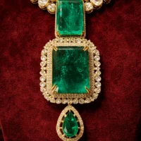 Elanora Sparkle (Green) (4) Elanora Sparkle Necklace