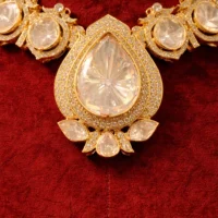 Orvessia Glow Necklace