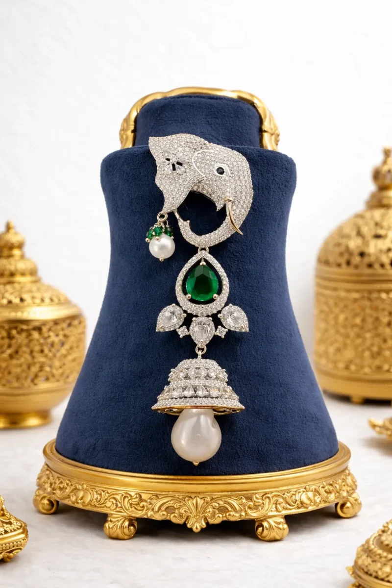 Vivelle Earring